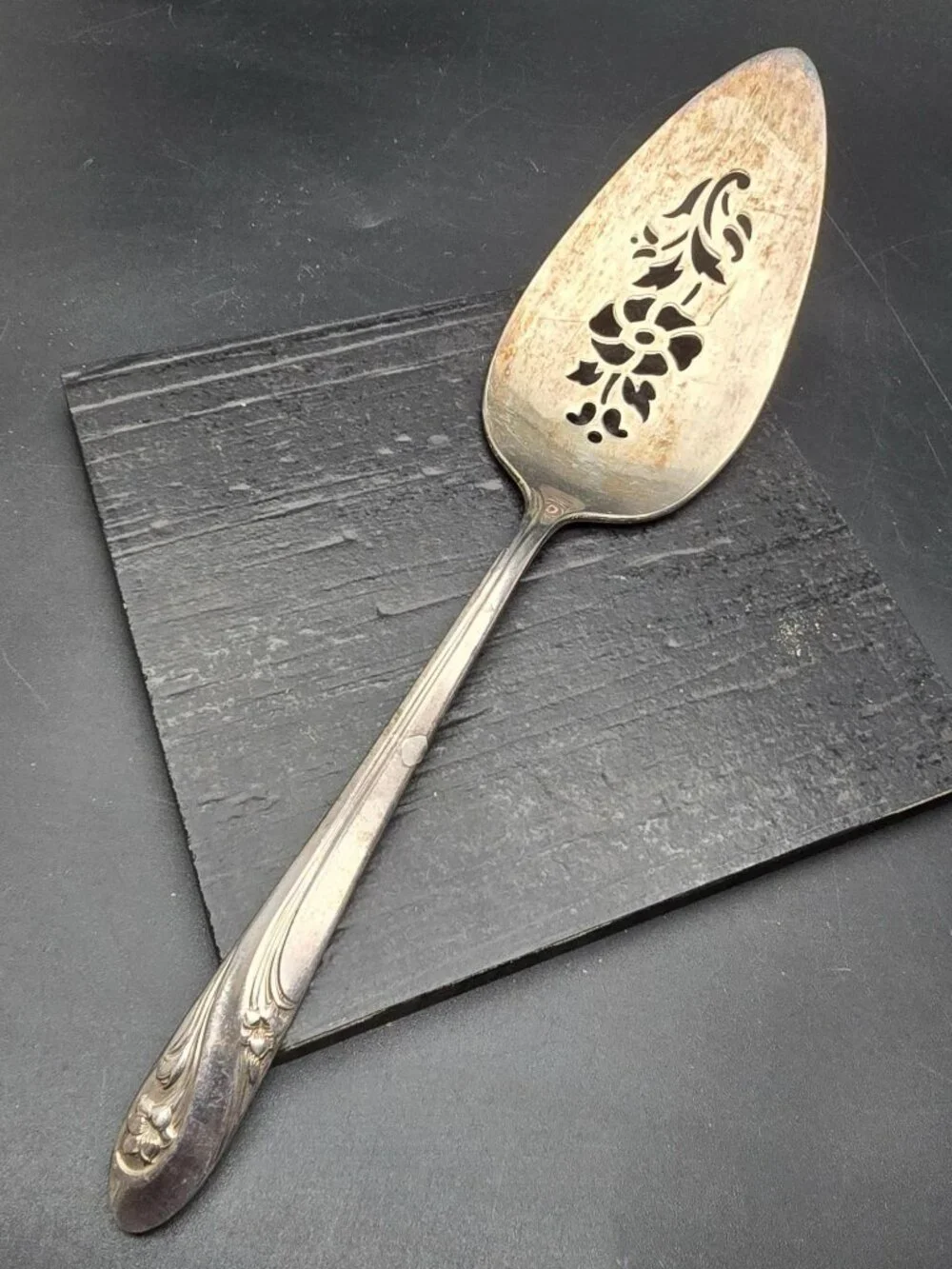 Vintage Holmes & Edwards Silverplate Pie Server With Floral Cutout Design HS266